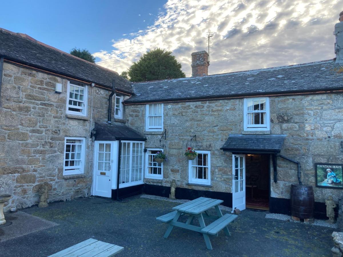 The Fountain Inn Madron エクステリア 写真